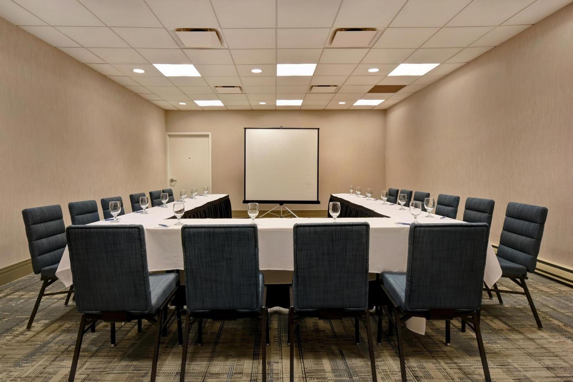Four Points By Sheraton Boston نيوتن المظهر الخارجي الصورة